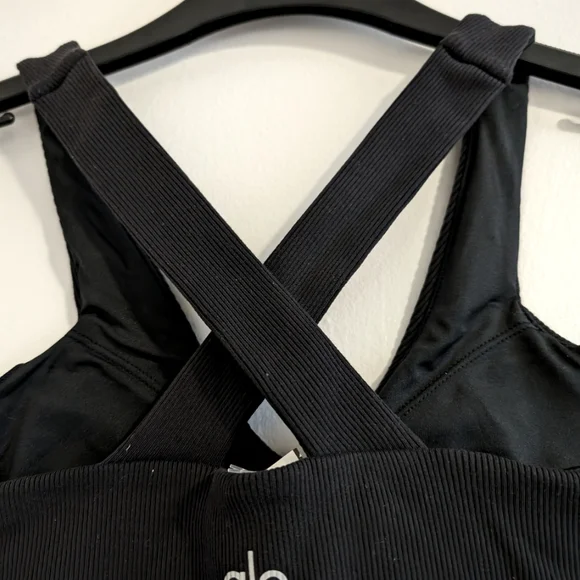 Alo Yoga Elevate Cris Cross Tank - Picture 5 of 6